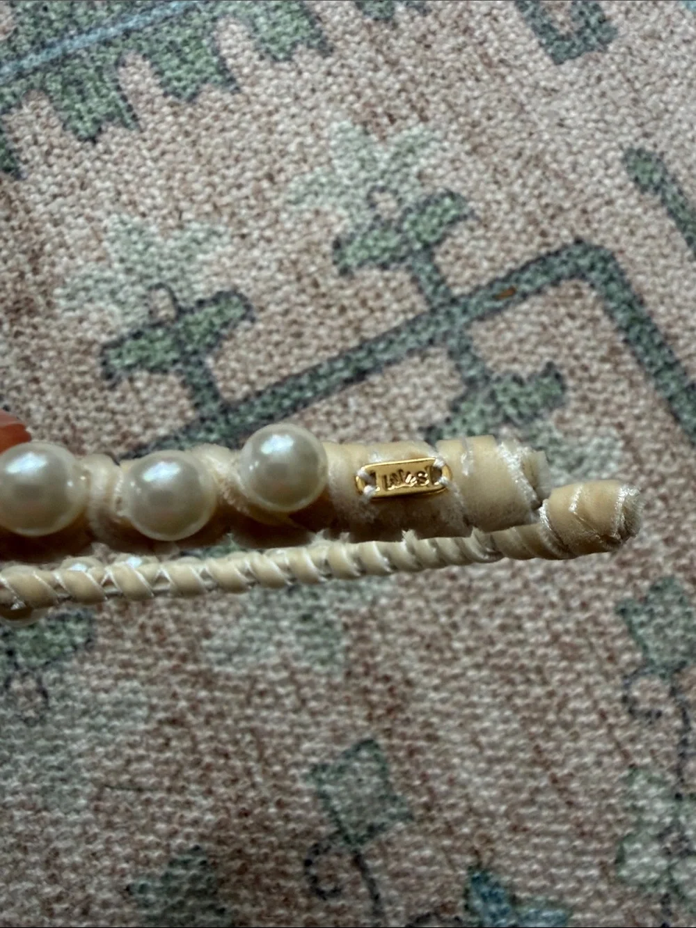 Lele Sadoughi Pearl Velvet Strand Headband | Like New Condition